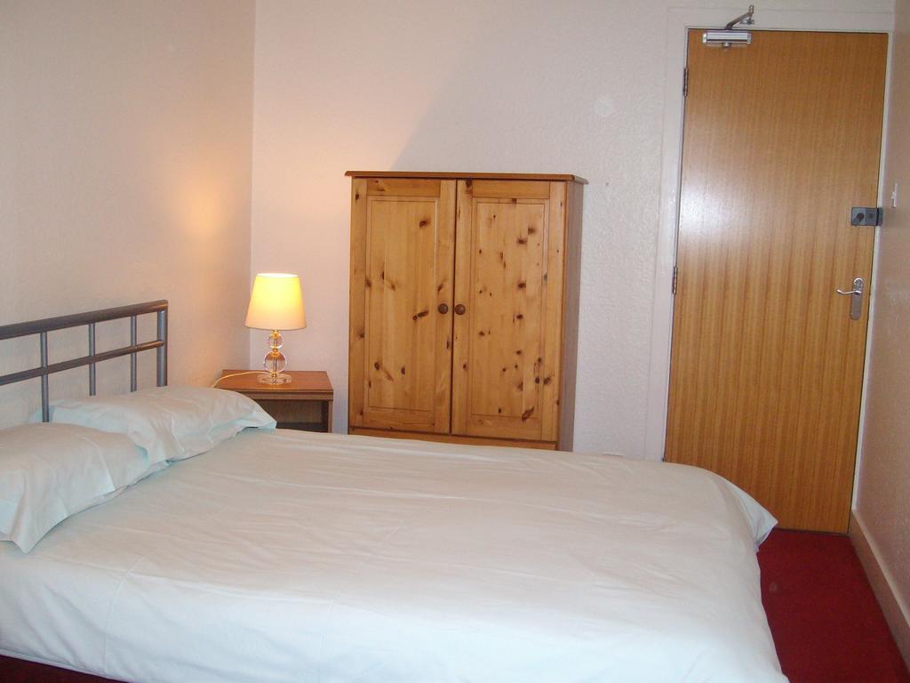 Guest house Lindhome 3*